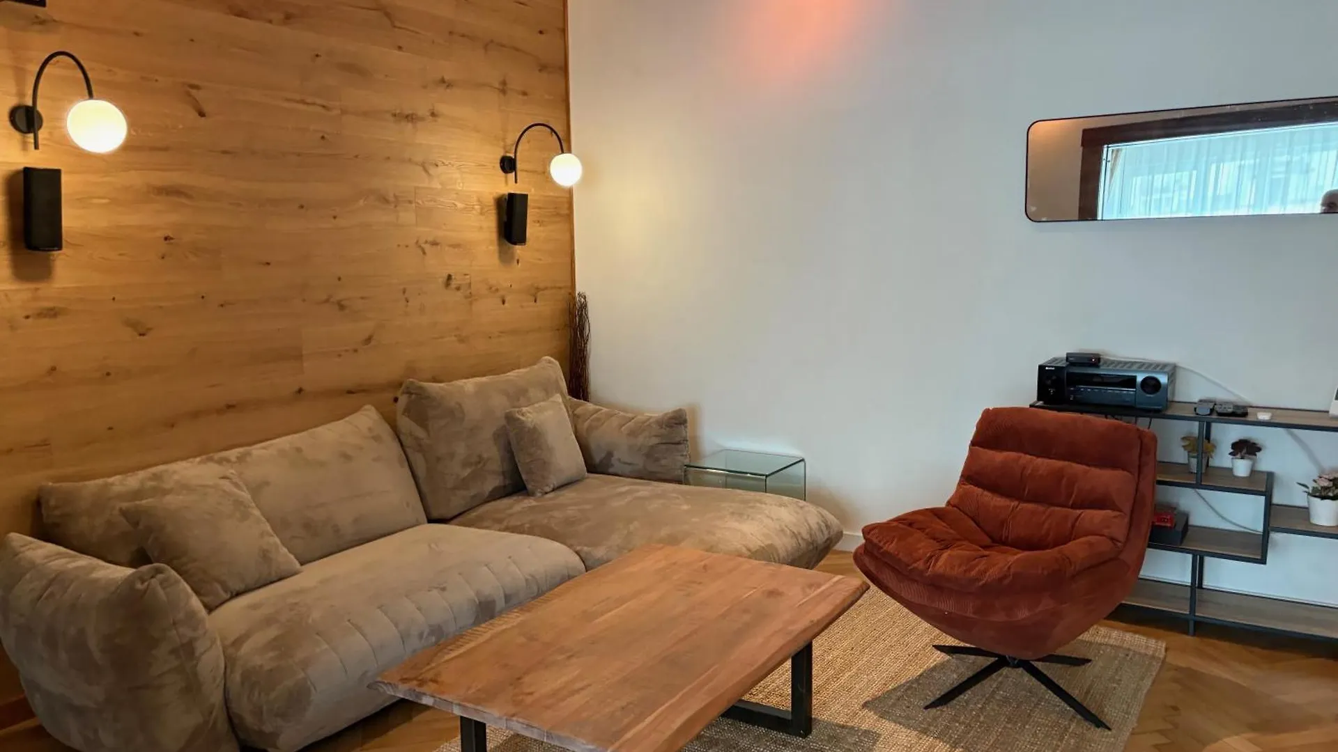 Historic Old Town With 4K Cinema Apartment Bucureşti